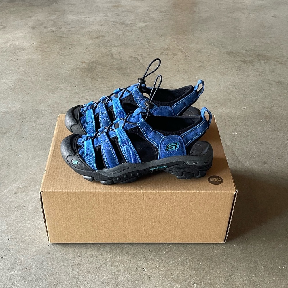 Skechers Blue Waterproof Outdoor Hiking/Trail Sandals/Shoes 4.5 Youth/Teen